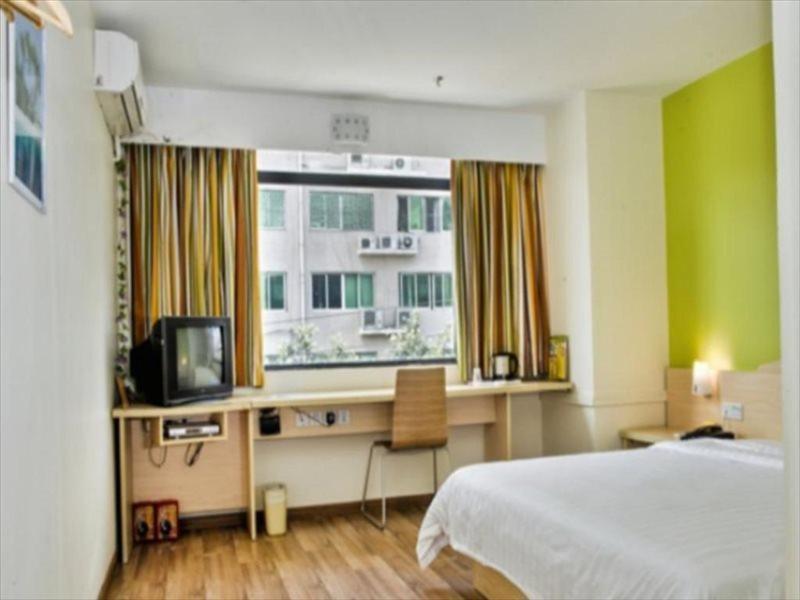 7Days Inn Shenzhen Long Hua Eksteriør billede